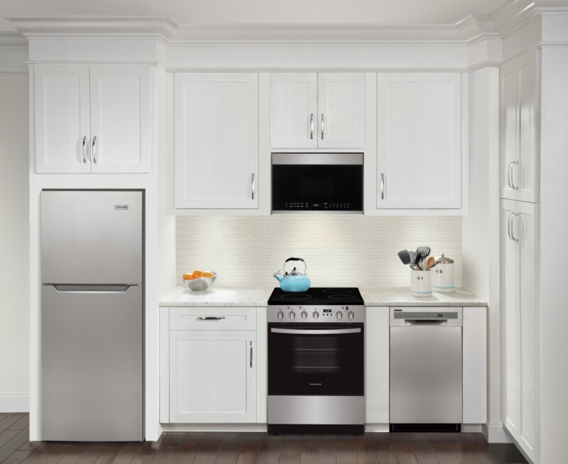 24" Freestanding Electric Range FCFE2425AS