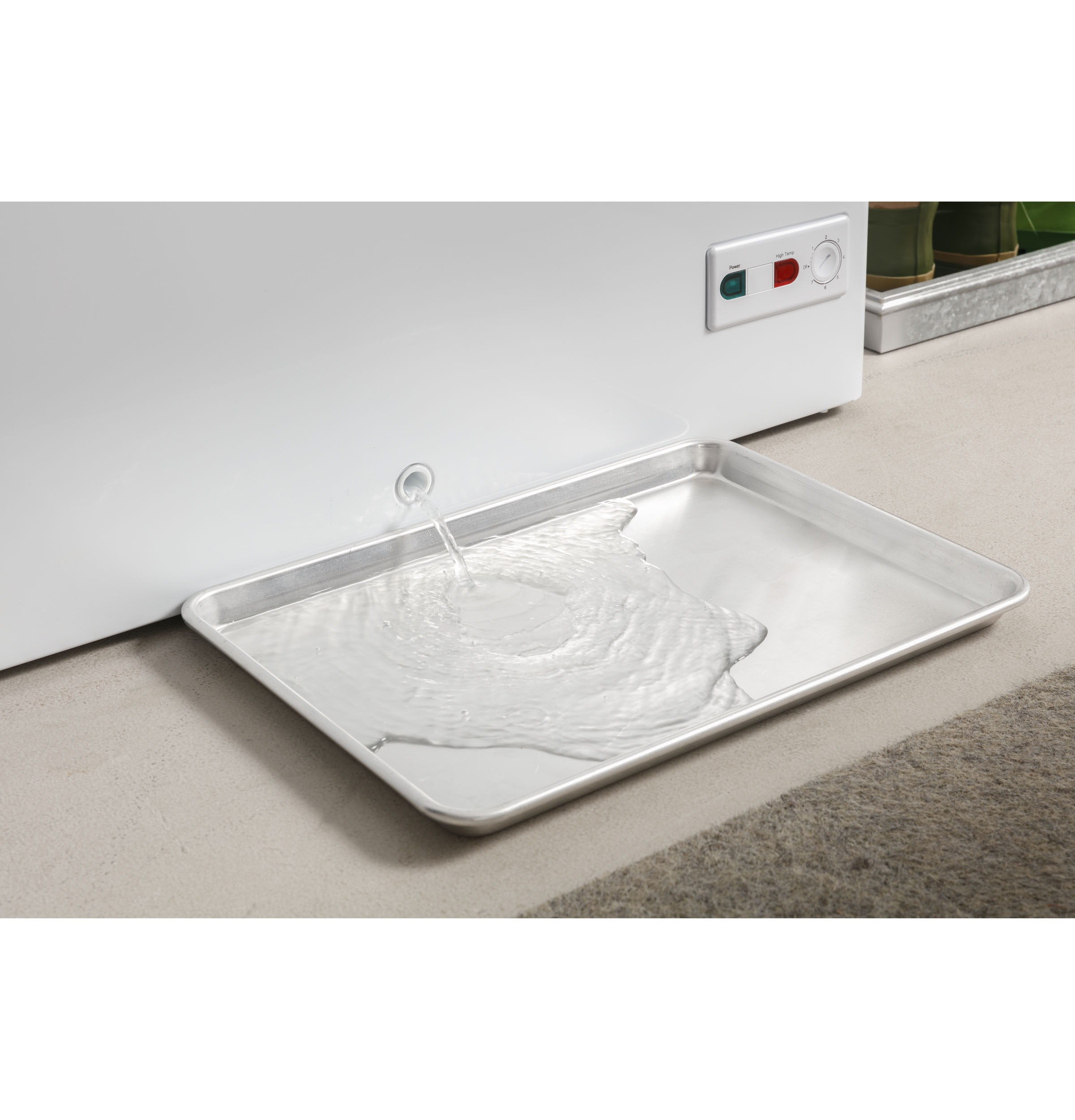 10.7 Cu. Ft. Manual Defrost Chest Freezer FCM11SRWW