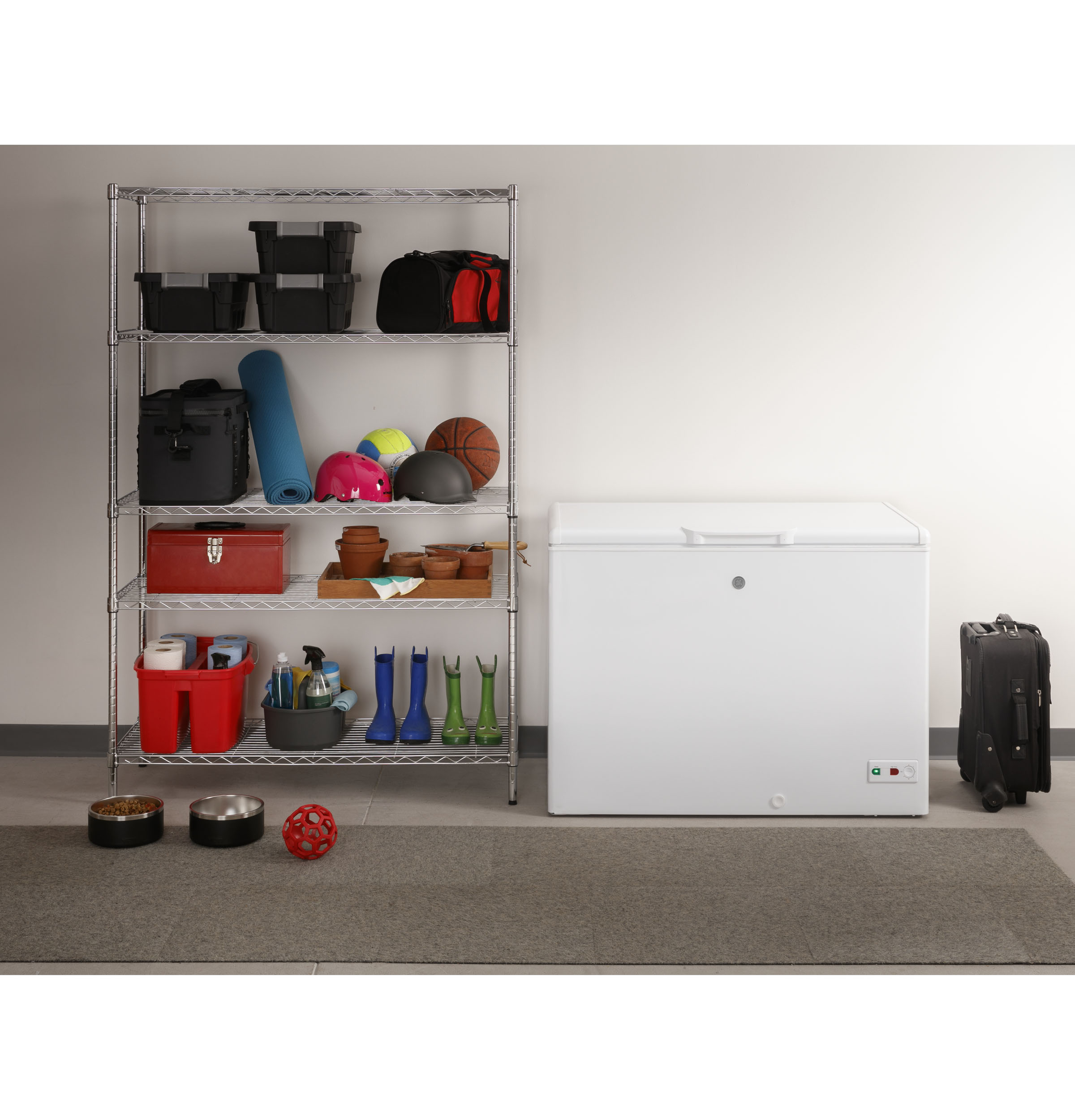 10.7 Cu. Ft. Manual Defrost Chest Freezer FCM11SRWW