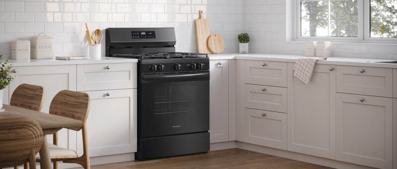 30" Gas Range with Steam Clean FCRG3062AW