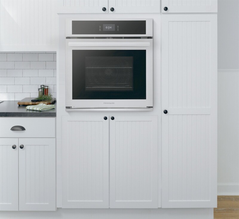 27" Single Electric Wall Oven with Fan Convection FCWS2727AS