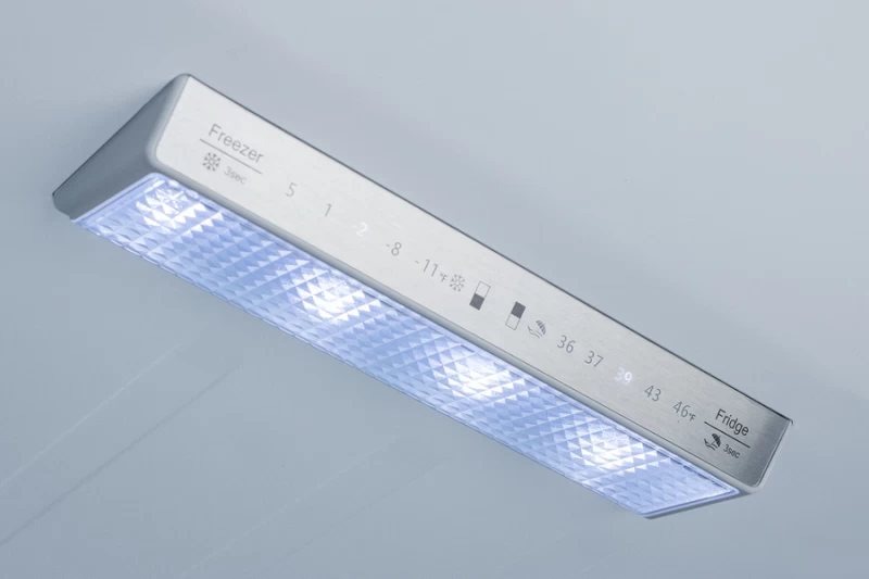 28" Wide Bottom Freezer Refrigerator FFBF279SS