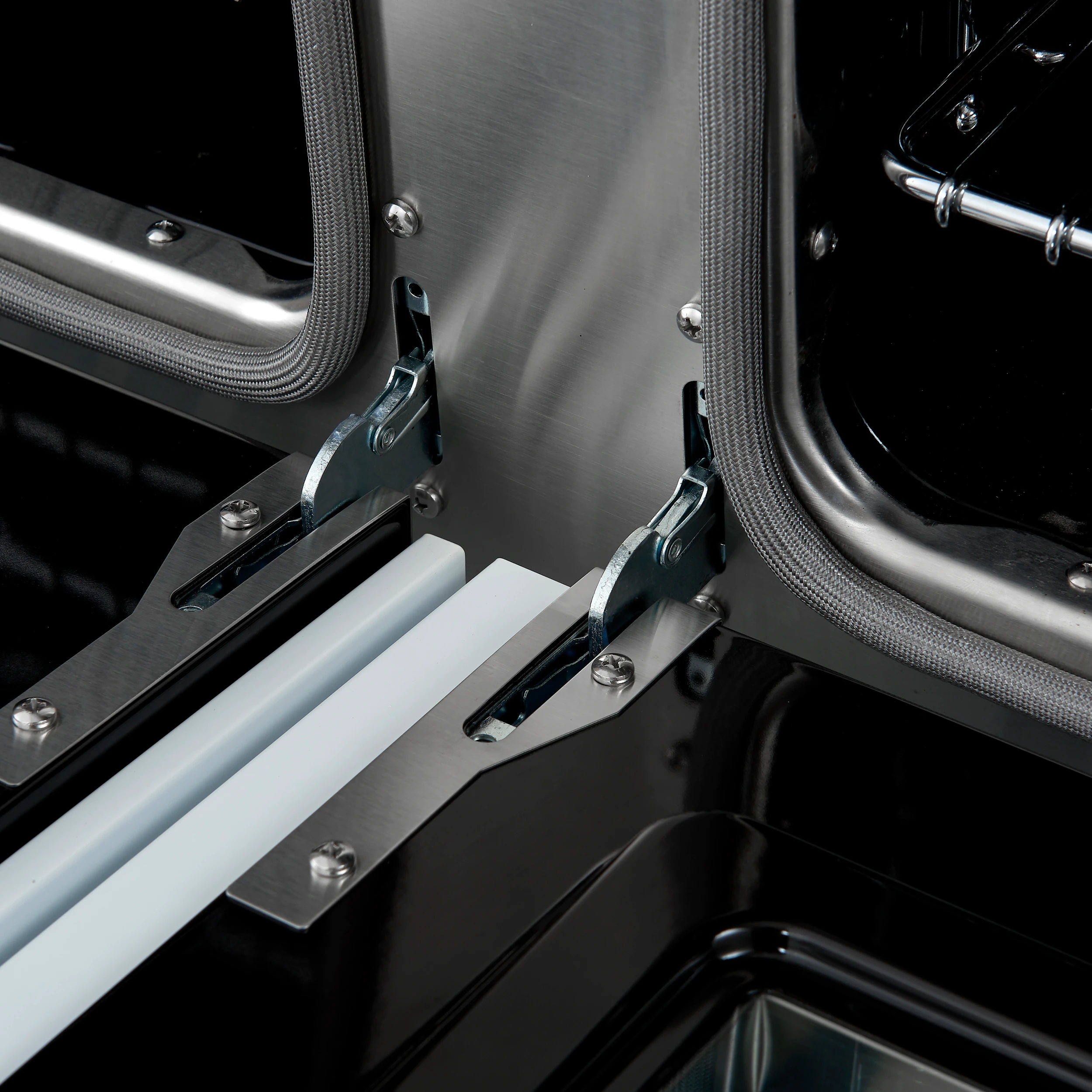 Antico 48-Inch Dual Fuel Range, White with Antique Brass Finish, 8 Burners, 94,000 BTU, 5.5 cu.ft. Double Ovens & Griddle FFSGS611348WHT