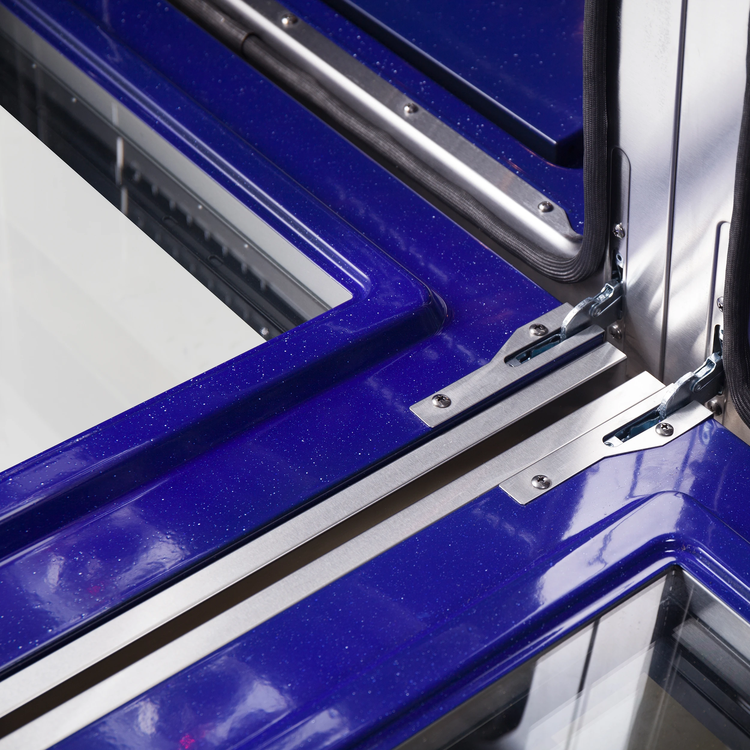 Massimo 60-Inch Freestanding Gas Range, 10 Burners, True Convection Oven FFSGS623960