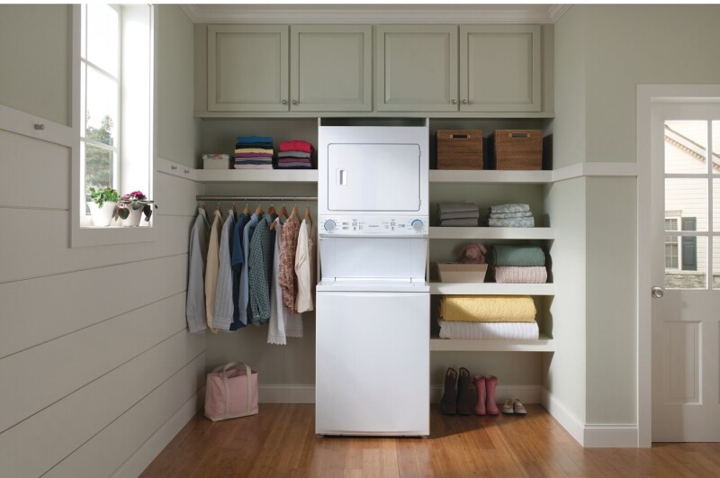 Gas Washer/Dryer Laundry Center - 3.9 Cu. Ft Washer and 5.5 Cu. Ft. Dryer FLCG7522AW