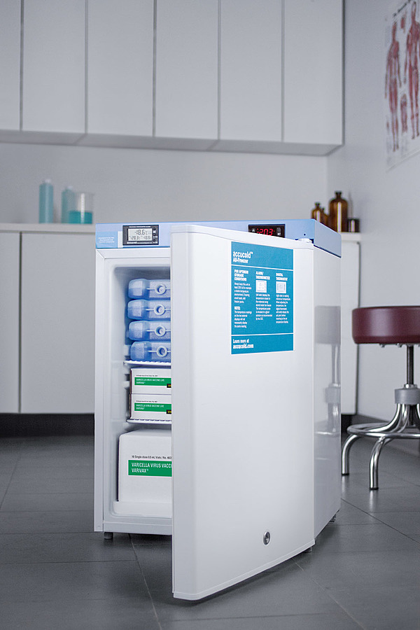 Compact All-Freezer FS30LMED2
