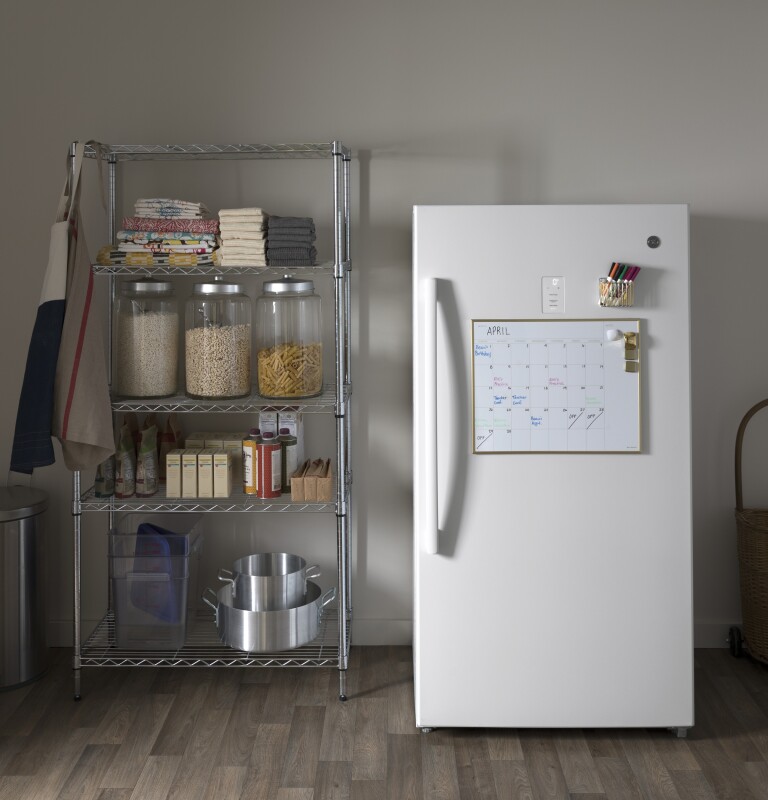 Ge® 17.3 Cu. Ft. Frost-free Garage Ready Upright Freezer FUF17SMRWW