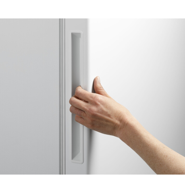 21.3 Cu. Ft. Frost-Free Garage Ready Upright Freezer FUF21QRRWW
