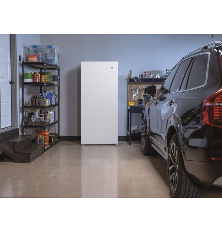 21.3 Cu. Ft. Frost-Free Garage Ready Upright Freezer FUF21QRRWW
