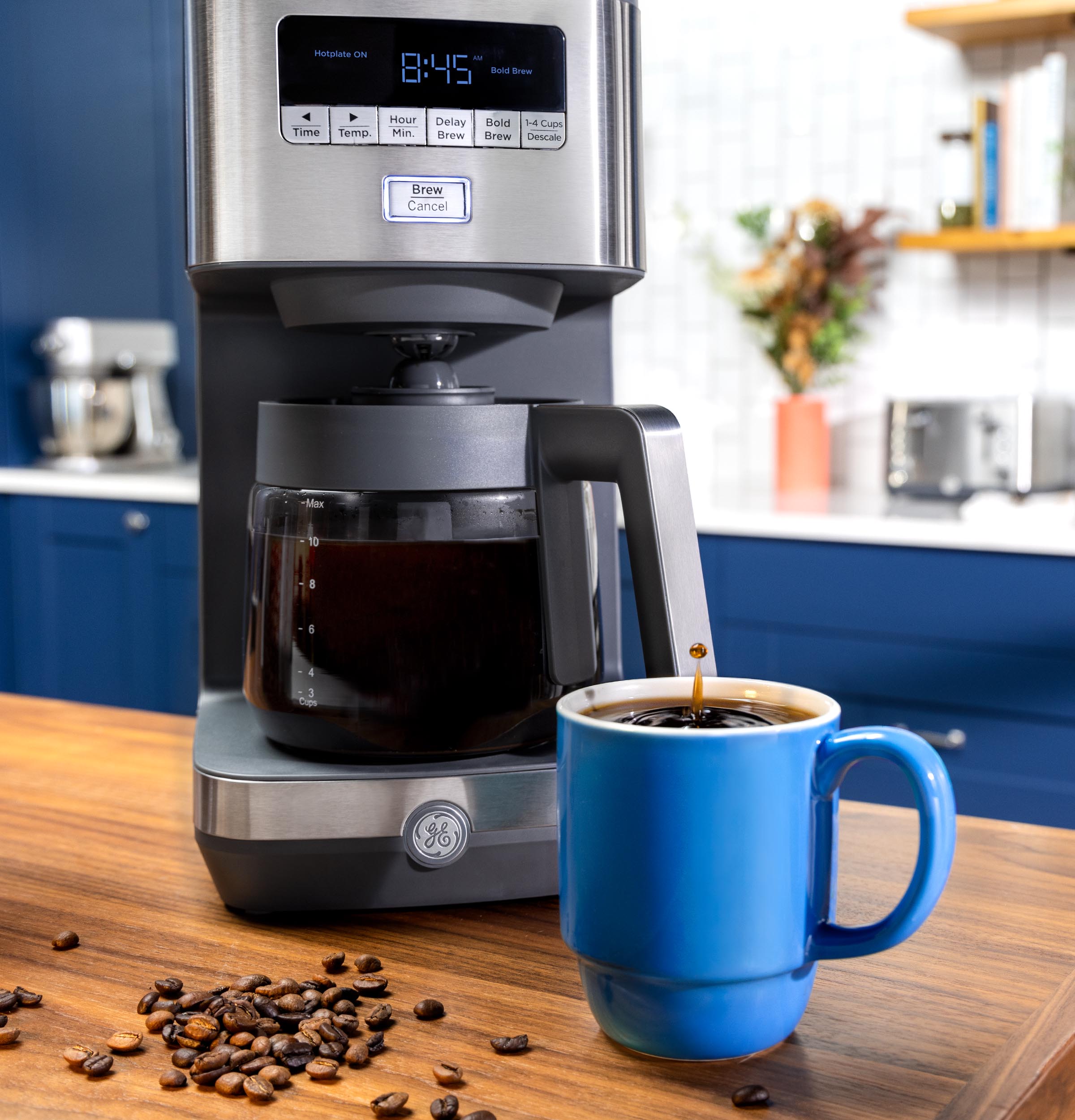 12 Cup Drip Coffee Maker with Adjustable Keep Warm Plate G7CDAASSTSS