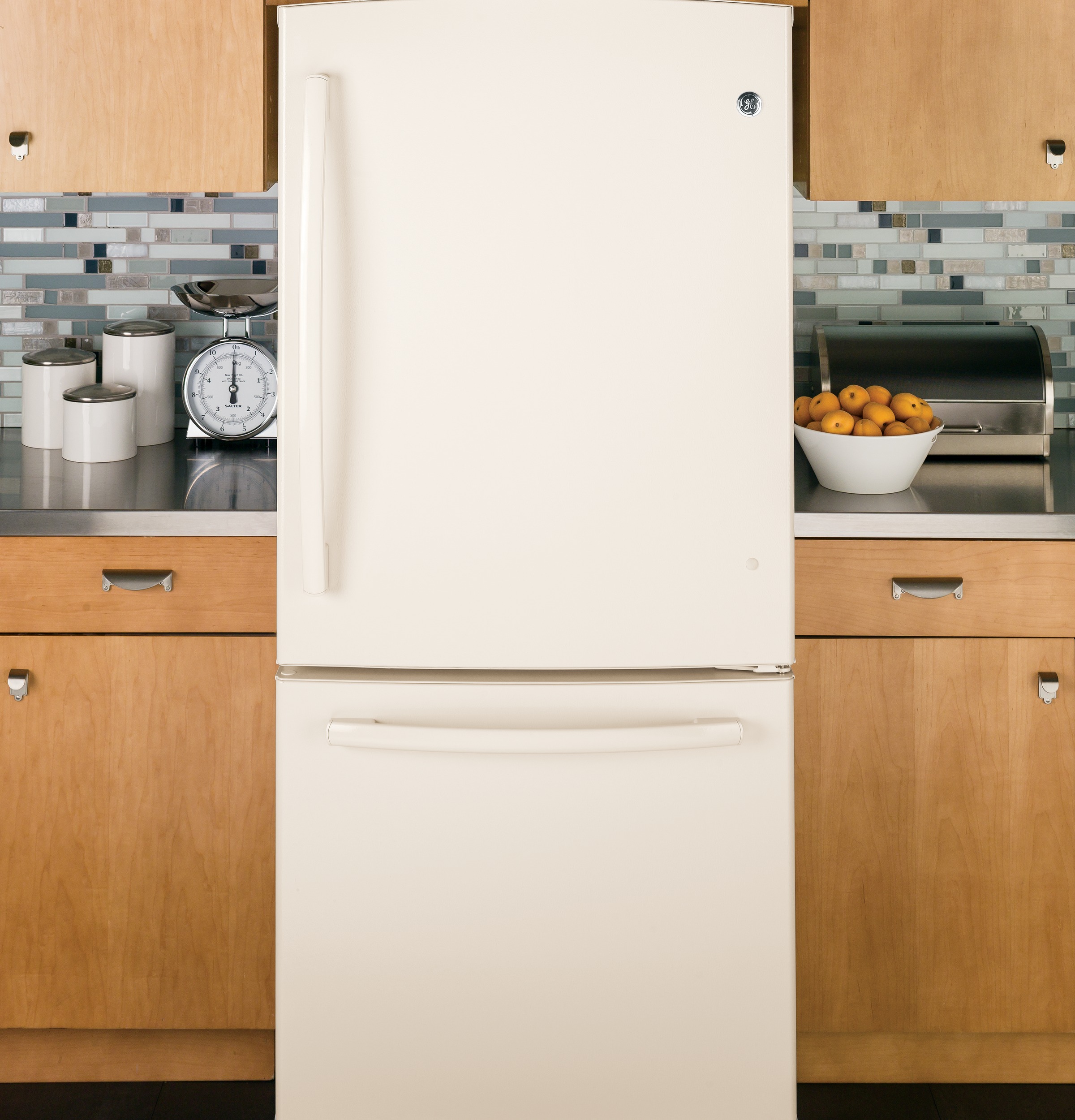 20.3 Cu. Ft. Bottom-Freezer Refrigerator GBE20ETECC
