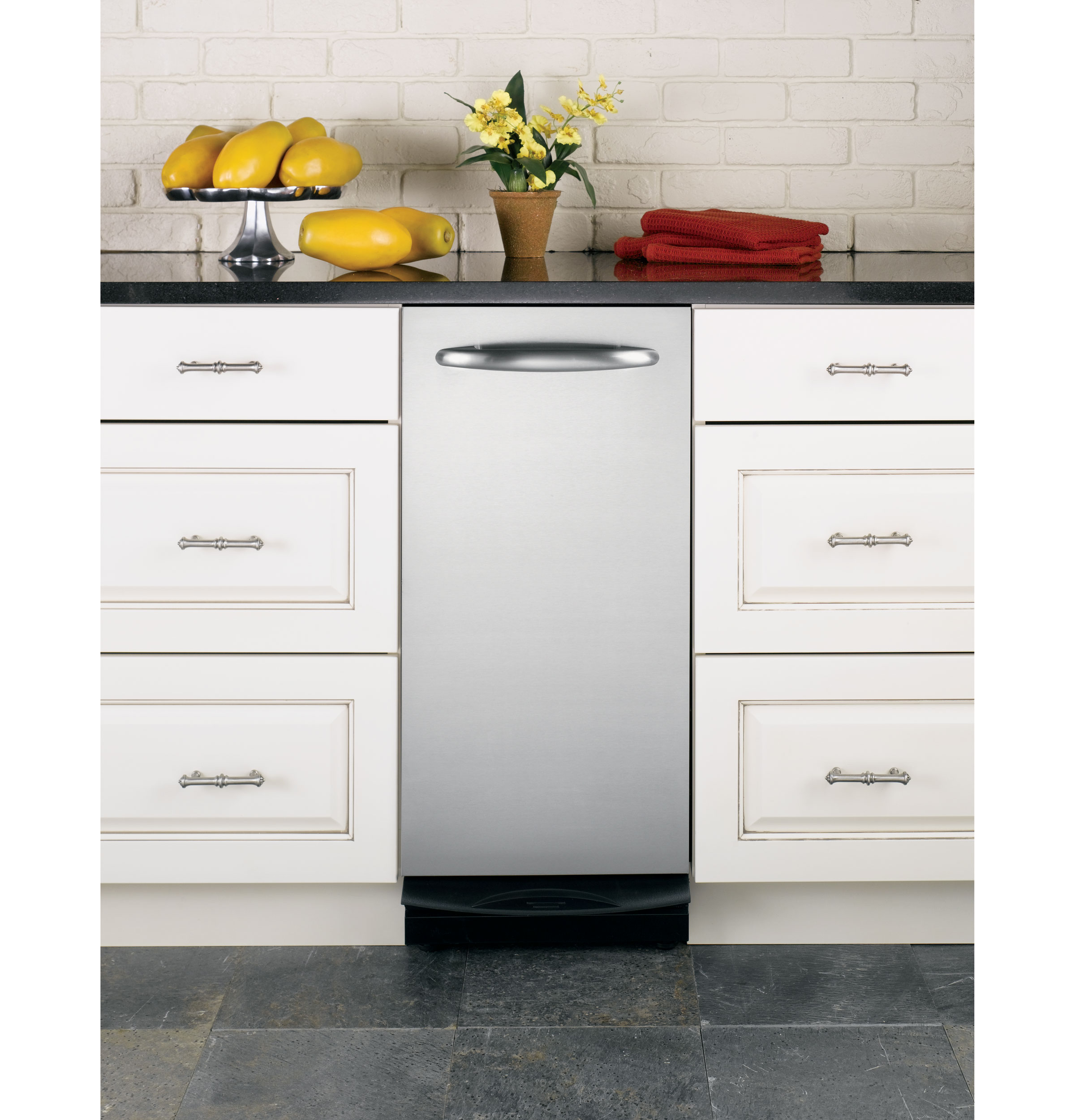 Built-In 15" Compactor GCG1580RSS