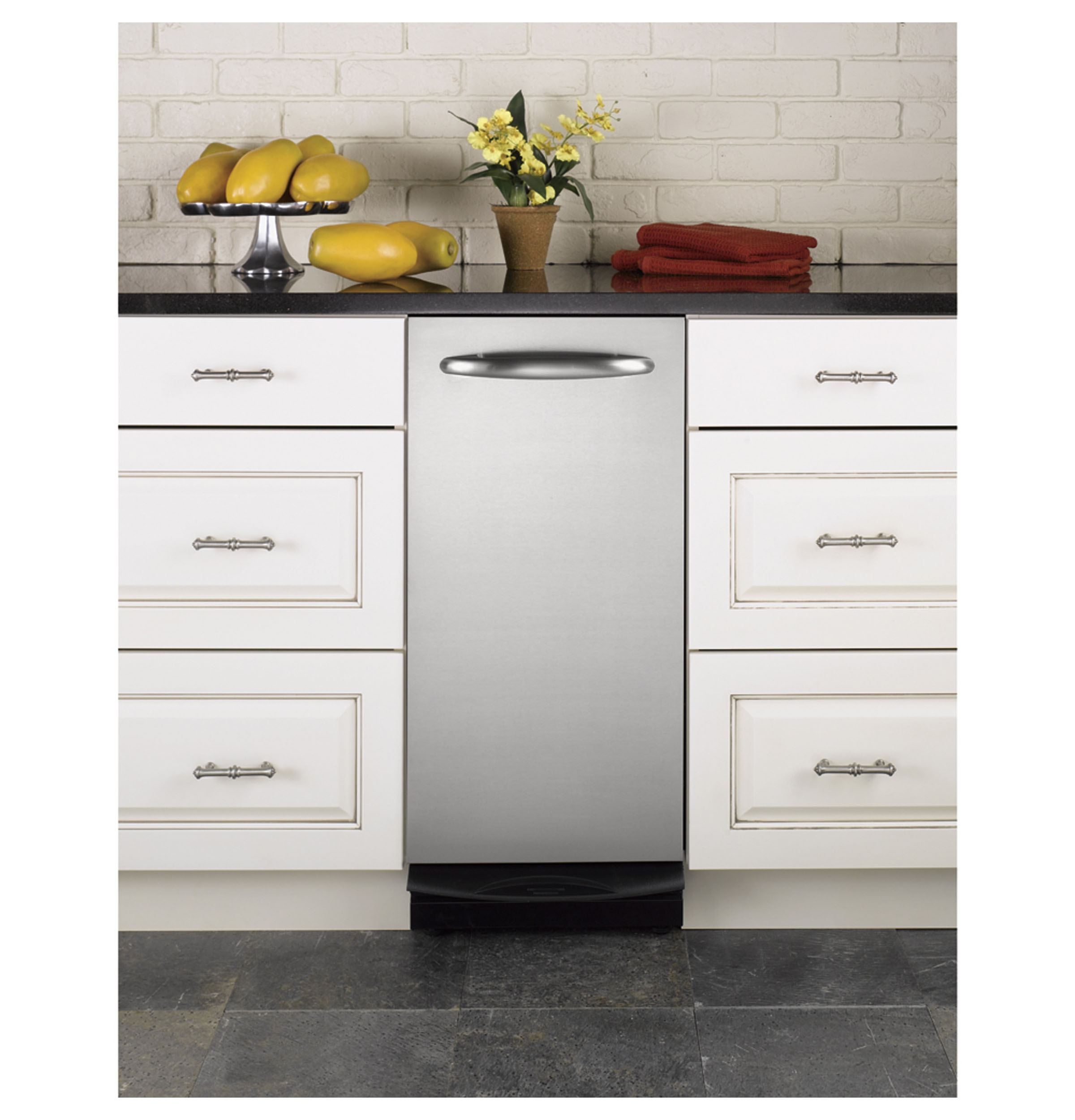 Built-In 15" Compactor GCG1580RSS