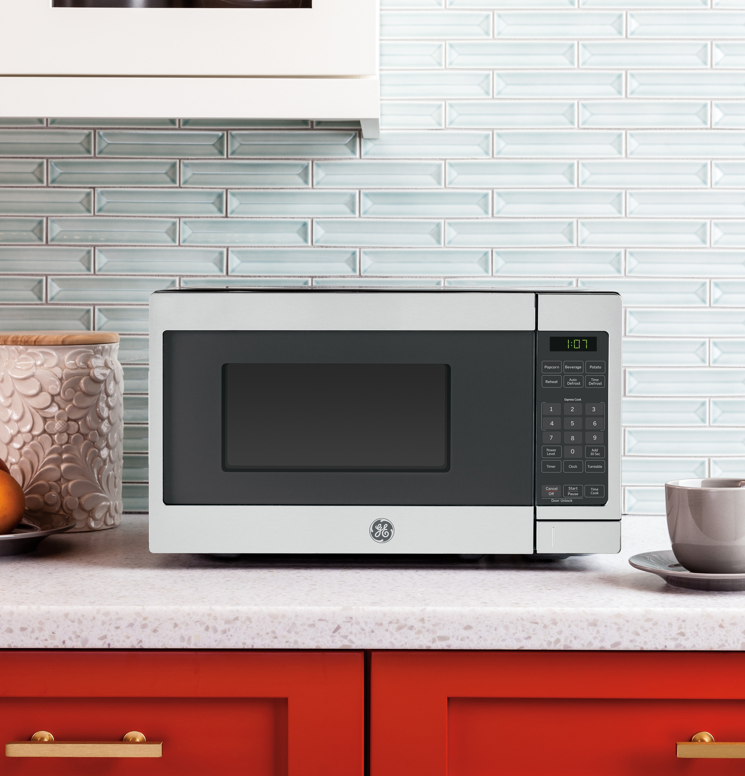 0.7 Cu. Ft. Capacity Countertop Microwave Oven GCST07N1WSS