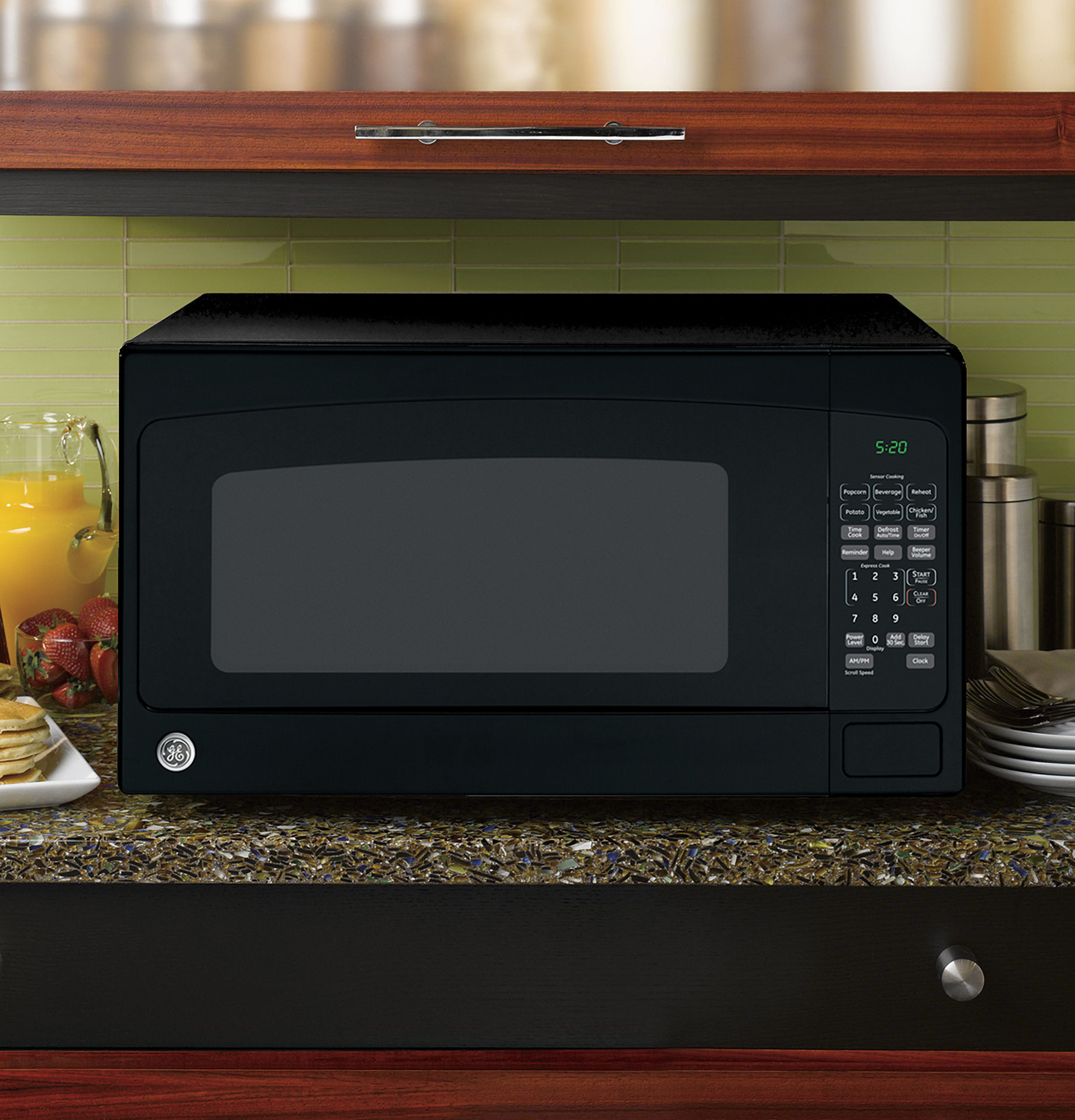 2.0 Cu. Ft. Capacity Countertop Microwave Oven GCST20S1WBB