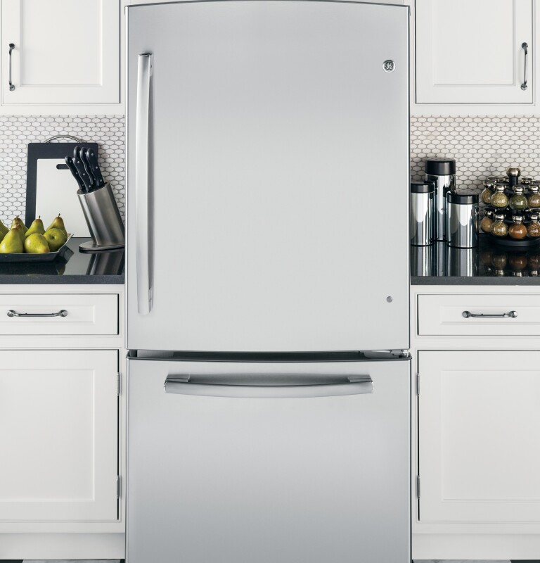 23.1 Cu. Ft. Bottom-Freezer Refrigerator GDE23ESESS