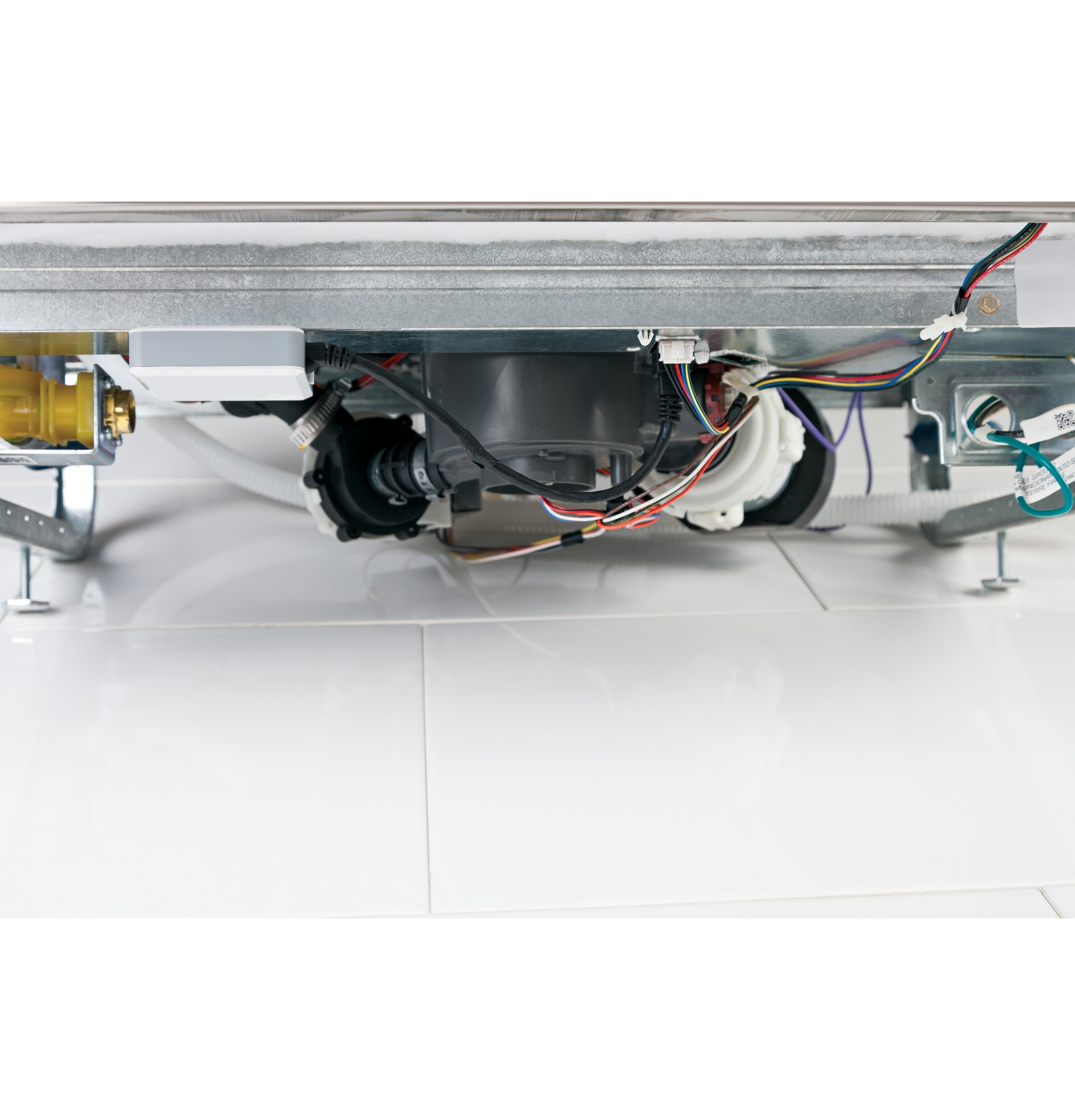 Dishwasher with Front Controls GDF510PGDBB