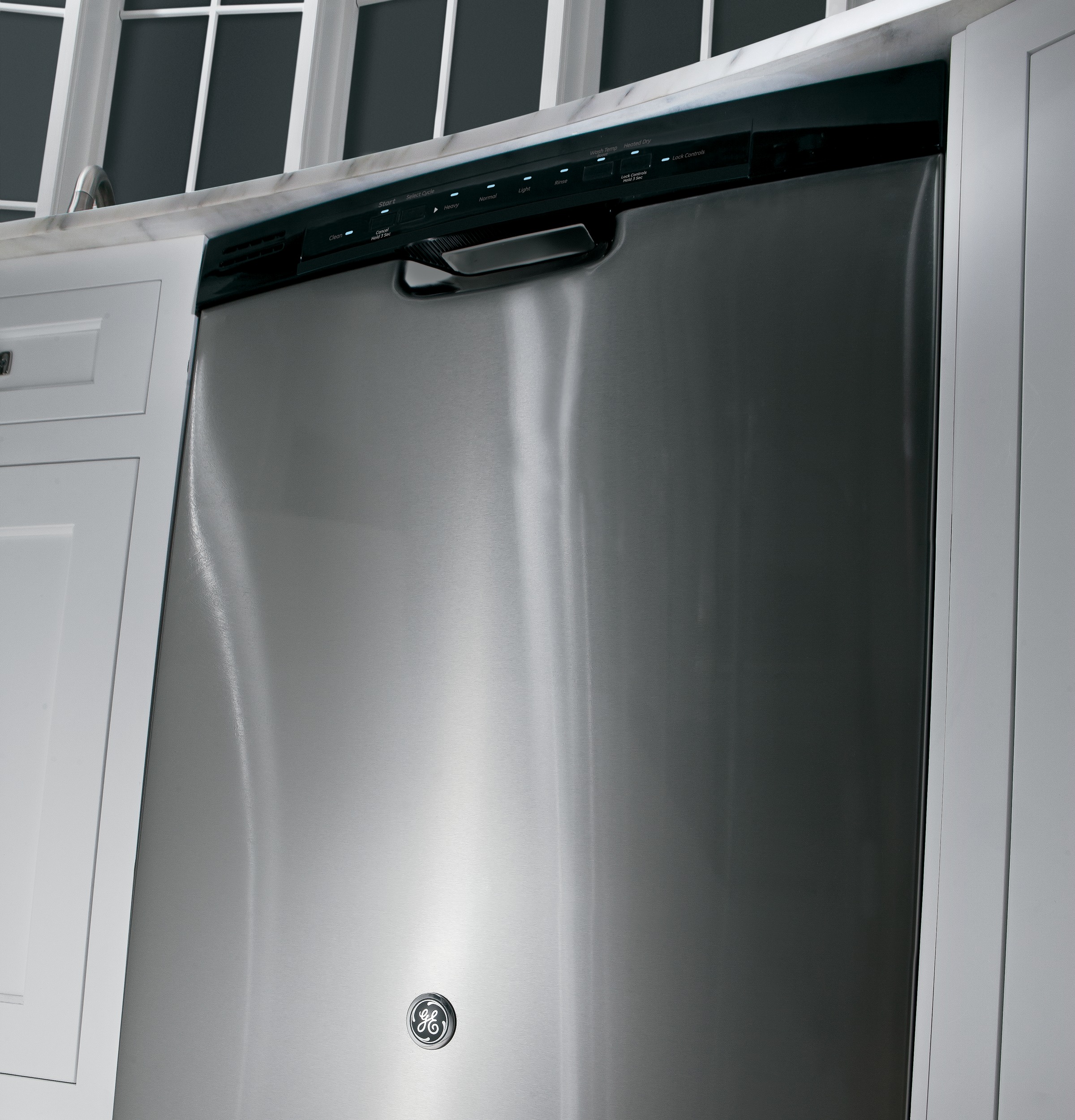 Dishwasher with Front Controls GDF510PSDSS