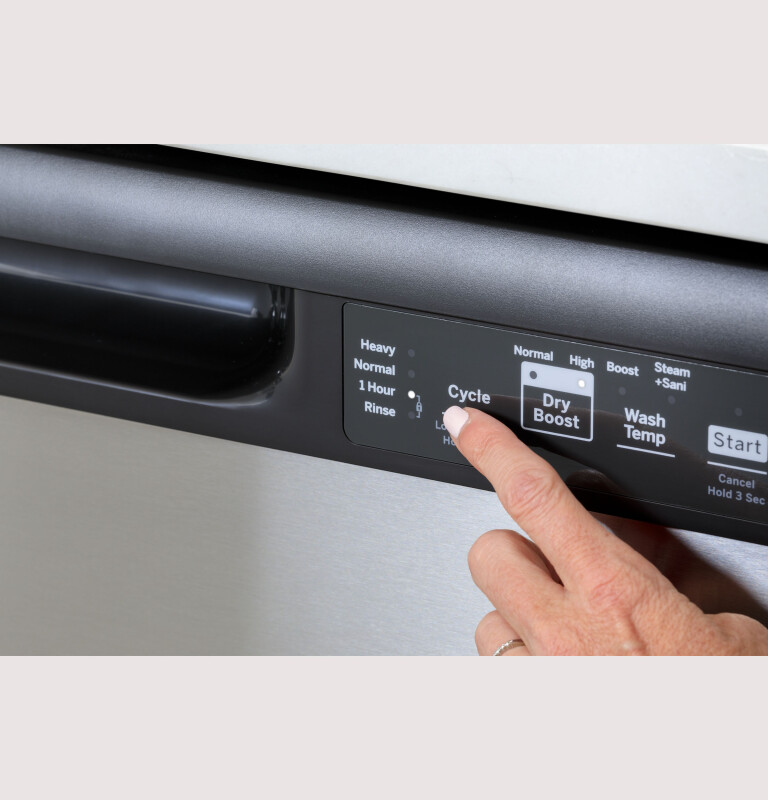 Ge® Energy Star® Dishwasher With Front Controls GDF535PGRBB