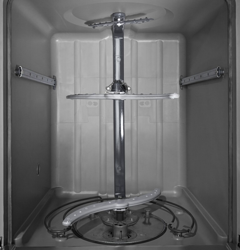 Hybrid Stainless Steel Interior Dishwasher with Front Controls GDF540HGDBB