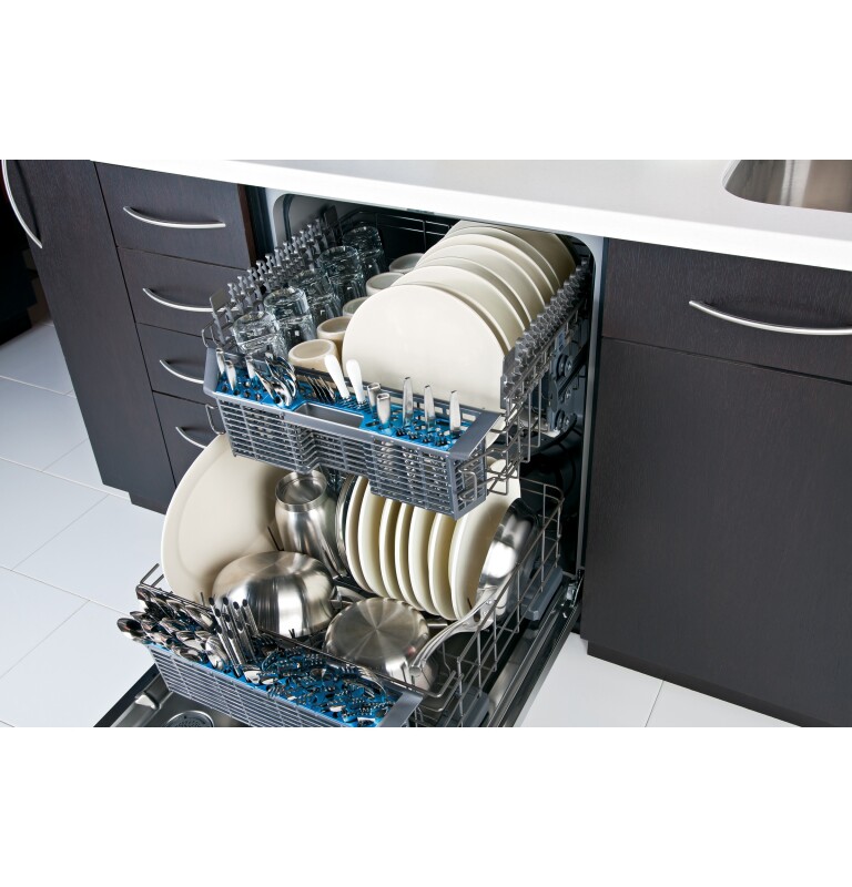 Hybrid Stainless Steel Interior Dishwasher with Front Controls GDF540HSFSS