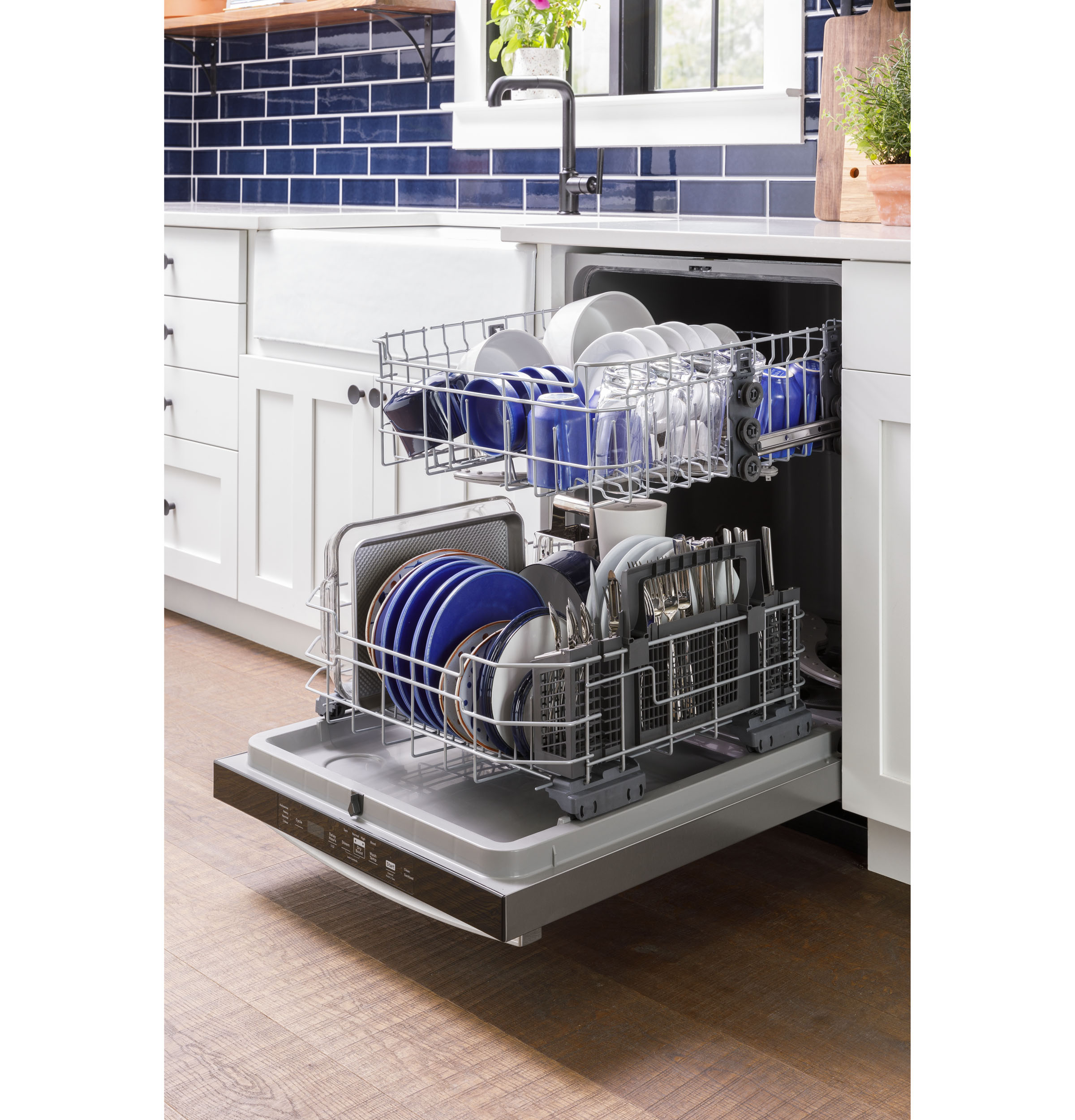 Front Control with Plastic Interior Dishwasher with Sanitize Cycle & Dry Boost GDF550PGRBB