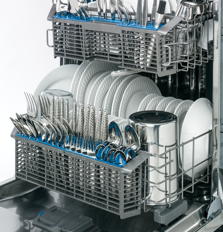 Stainless Steel Interior Dishwasher with Front Controls GDF570SGFBB