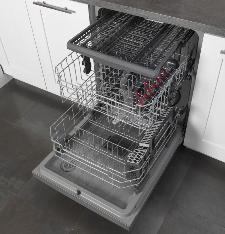 Front Control with Plastic Interior Dishwasher with Sanitize Cycle & Dry Boost GDF630PSMSS