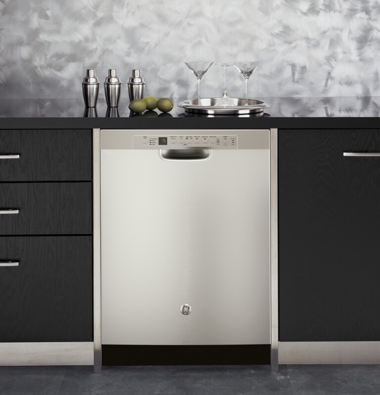 Stainless Steel Interior Dishwasher with Front Controls GDF650SSJSS