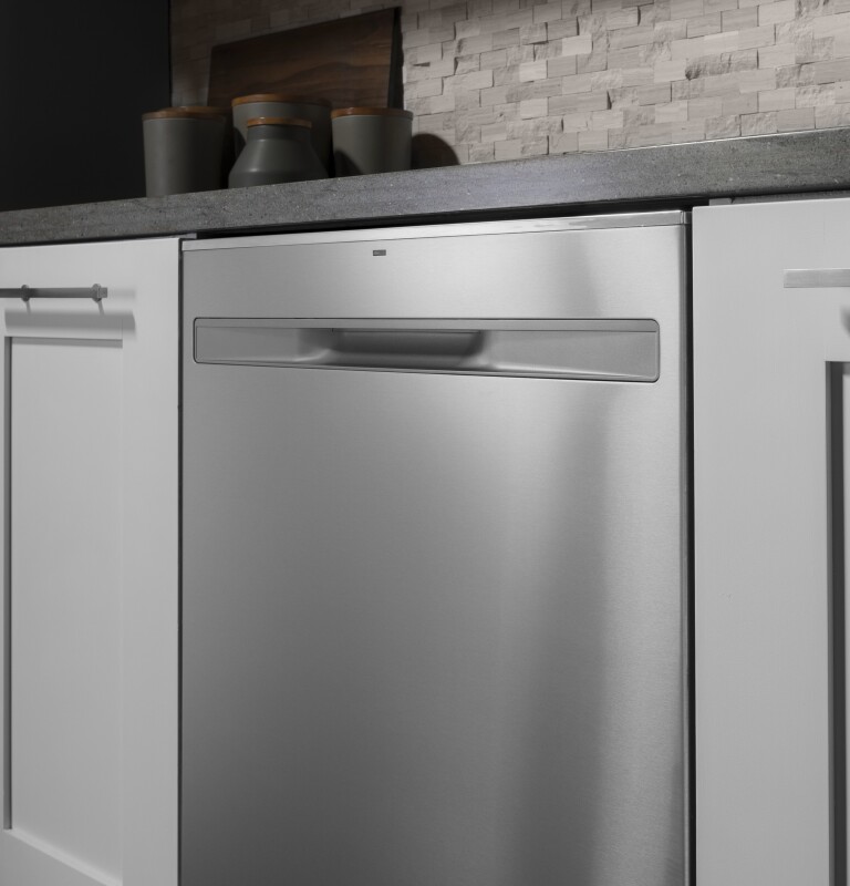 Hybrid Stainless Steel Interior Dishwasher with Hidden Controls GDP615HSMSS