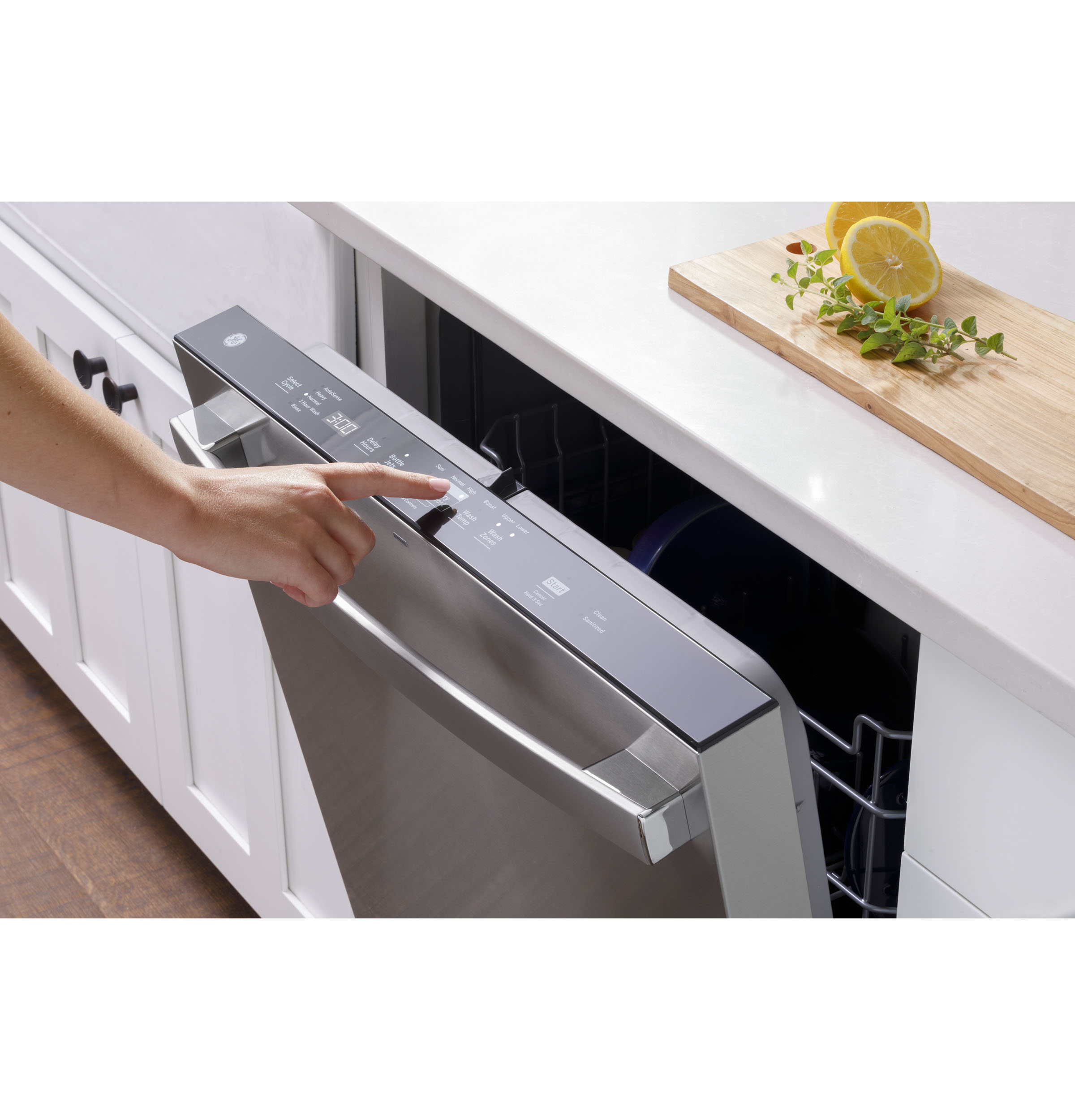 Top Control with Plastic Interior Dishwasher with Sanitize Cycle & Dry Boost GDP630PMRES
