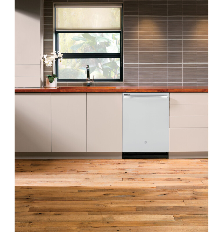 Top Control with Plastic Interior Dishwasher with Sanitize Cycle & Dry Boost GDT530PSPSS