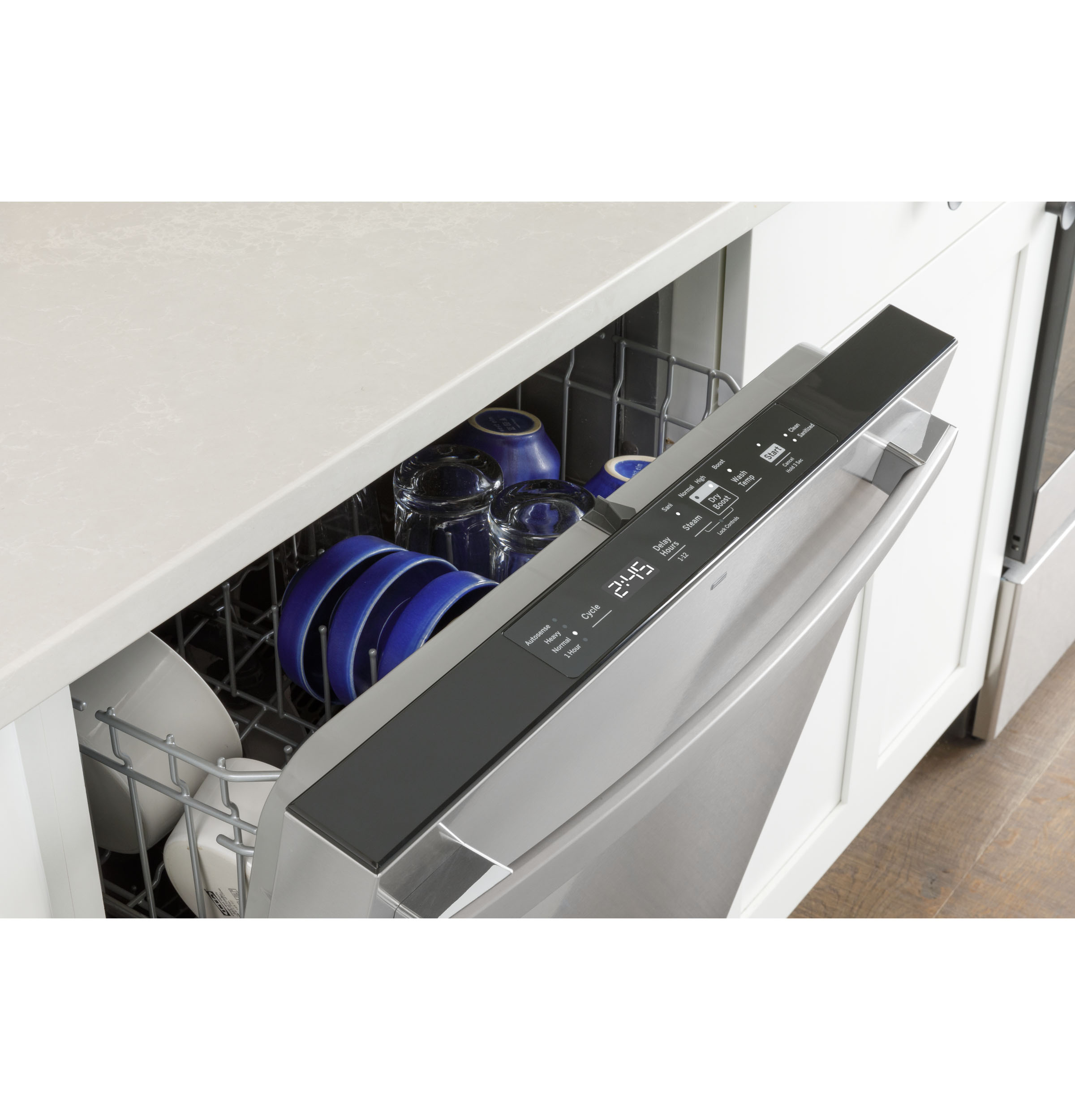 GE ENERGY STAR Top Control with Plastic Interior Dishwasher with Sanitize Cycle & Dry Boost GDT550PYRFS