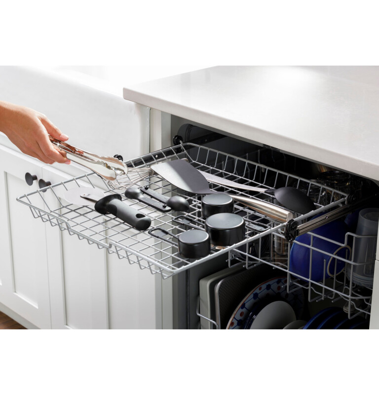 Top Control Hybrid Tub Dishwasher with Third Rack, Bottle Jets, Dry Boost & 50 dBA GDT595HYYFS