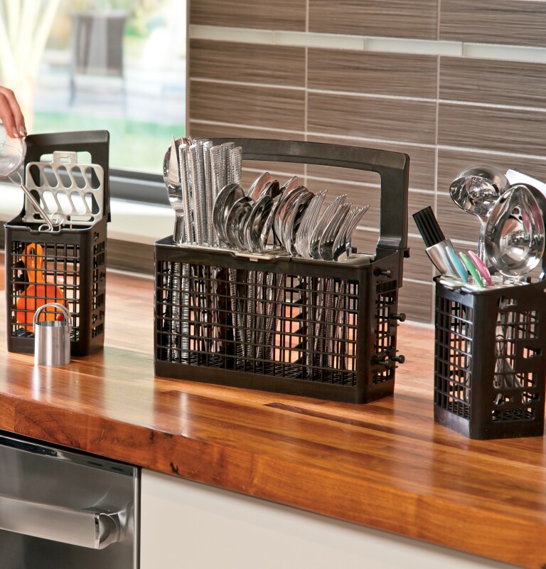 Hybrid Stainless Steel Interior Dishwasher with Hidden Controls GDT635HMJES