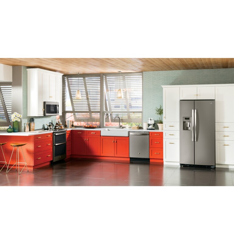 Stainless Steel Interior Dishwasher with Hidden Controls GDT655SMJES