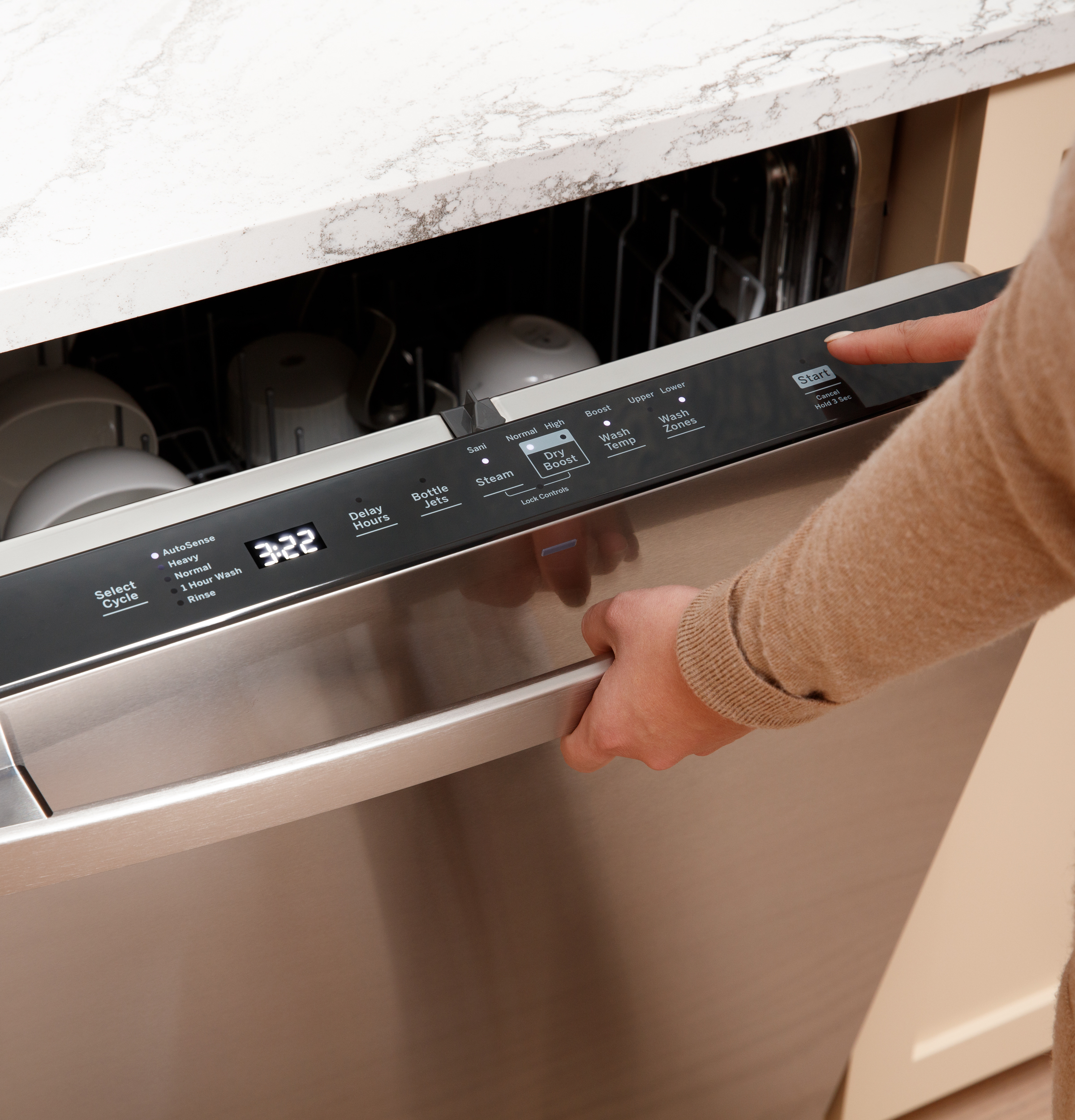 GE® ENERGY STAR® Top Control with Stainless Steel Interior Dishwasher with Sanitize Cycle GDT670SGVWW