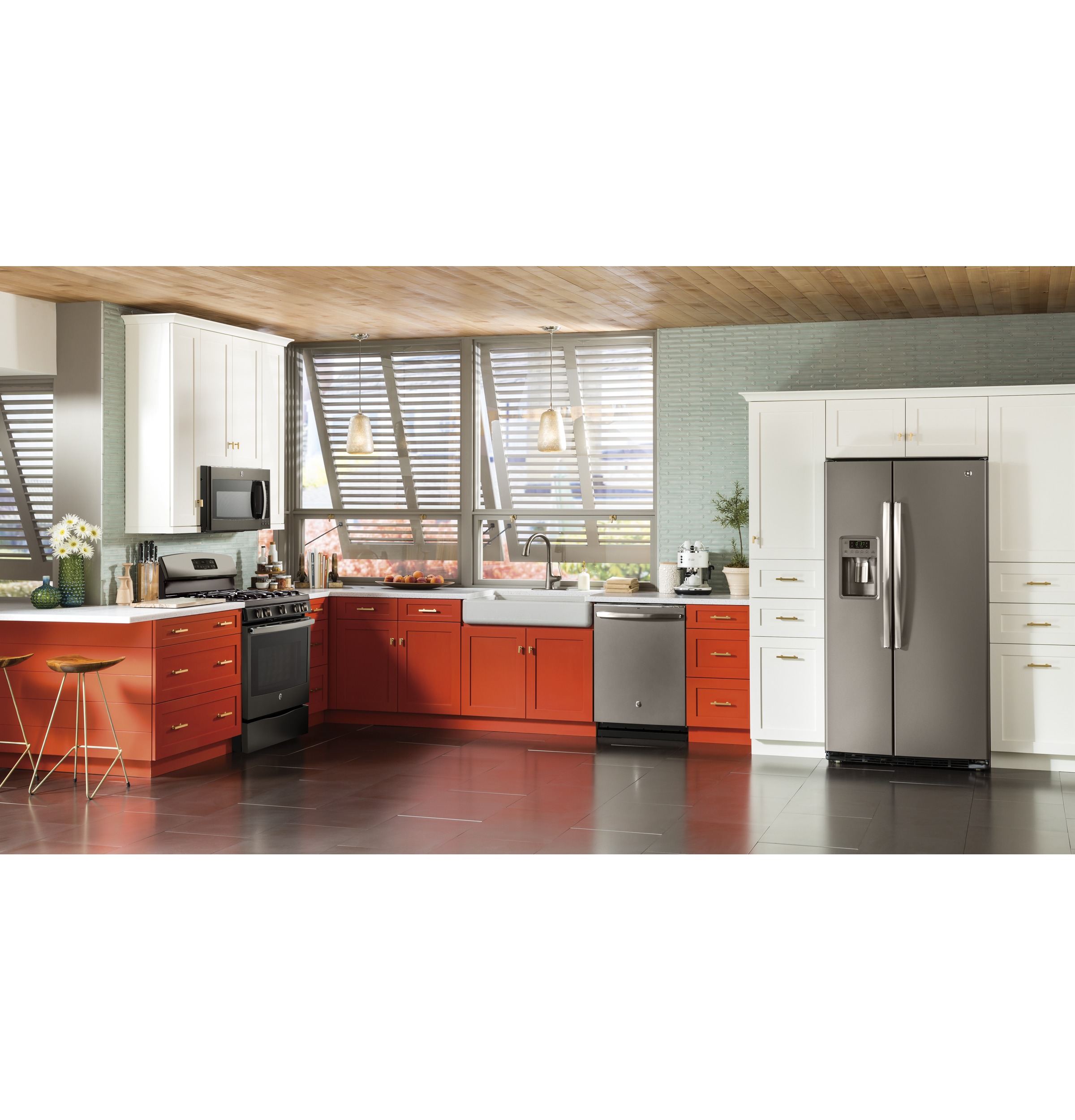 Stainless Steel Interior Dishwasher with Hidden Controls GDT695SMJES