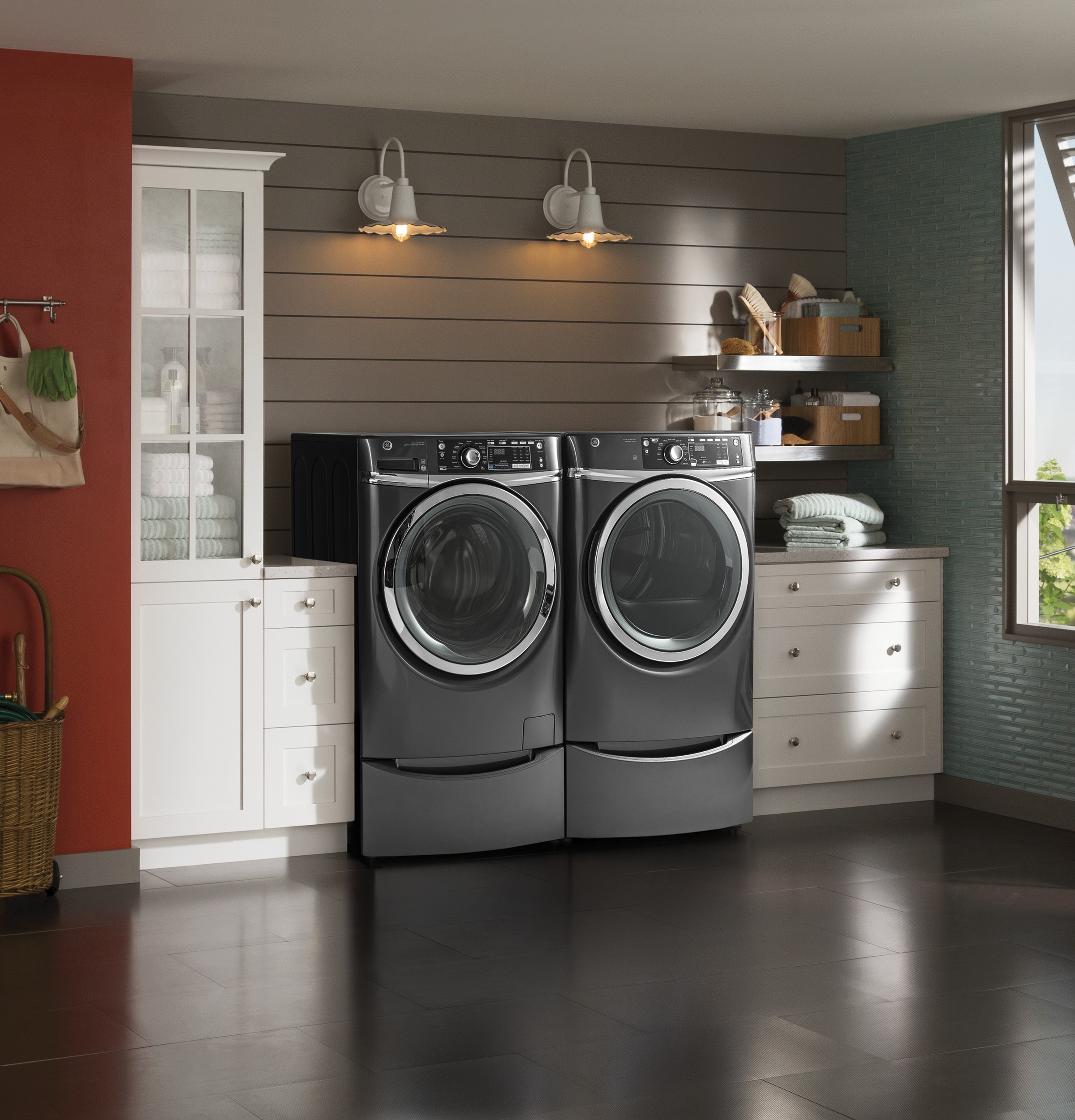 8.3 cu. ft. Capacity Front Load Gas Dryer with Steam GFD48GSPKDG