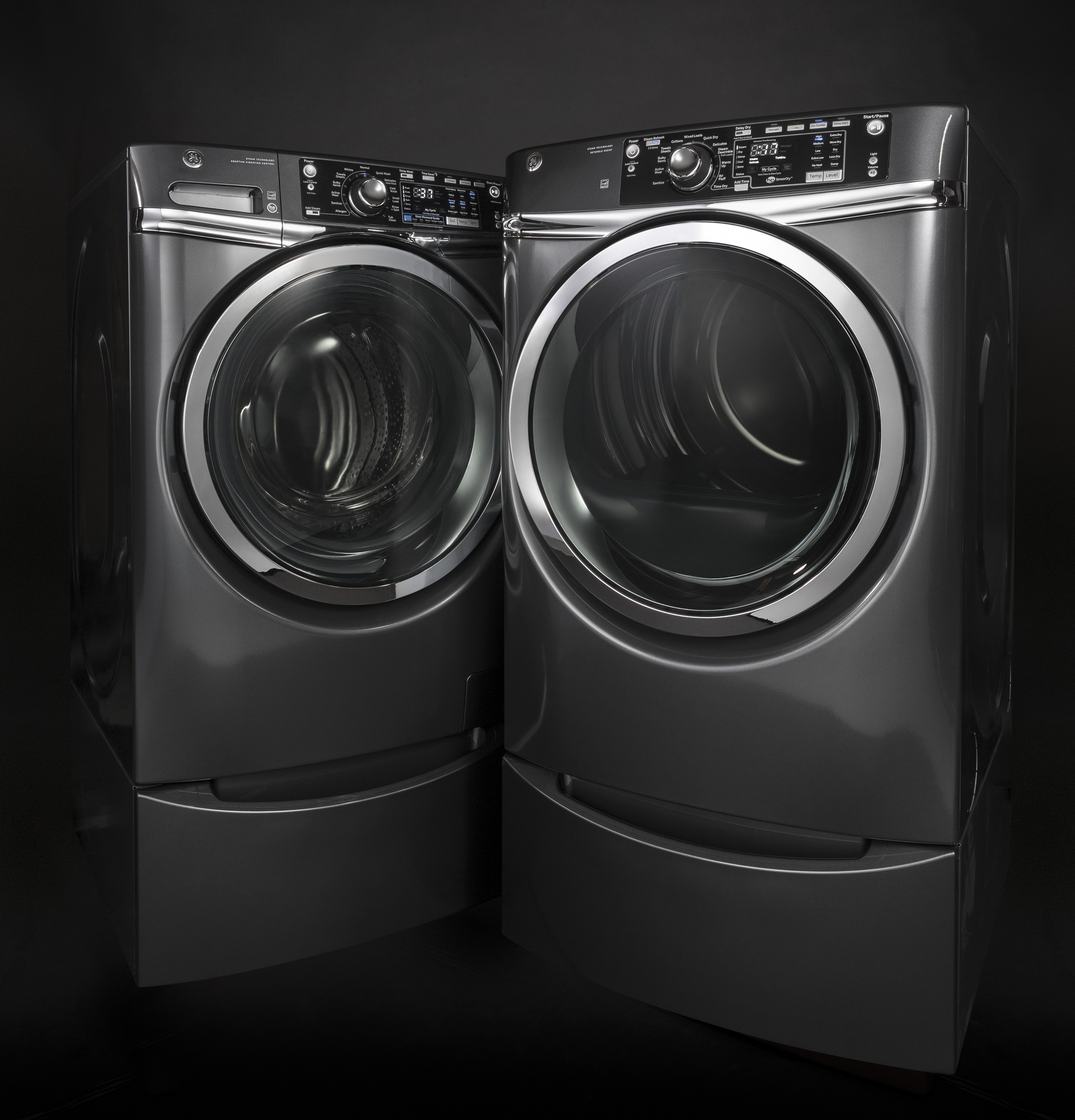 8.3 cu. ft. Capacity Front Load Gas Dryer with Steam GFD48GSPKDG
