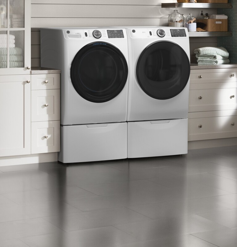 7.8 cu. ft. Capacity Smart Front Load Electric Dryer with Sanitize Cycle GFD55ESSNWW