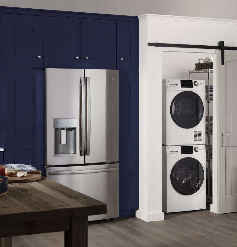 24" 2.4 Cu. Ft. Front Load Washer with Steam GFW148SSMWW