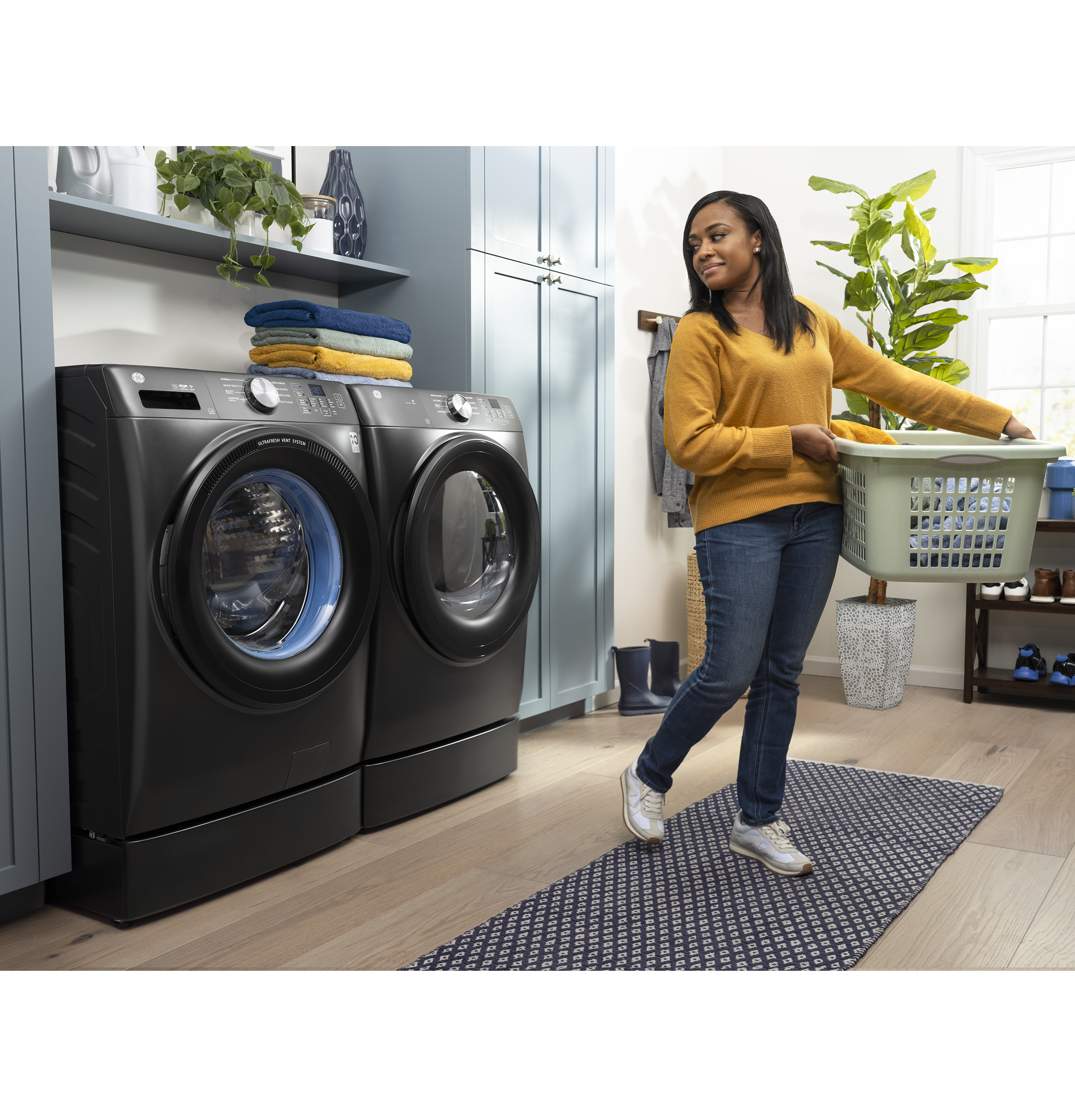 Ge® Energy Star® 4.6 Cu. Ft. Capacity Smart Front Load Washer With Ultrafresh Vent System With Odorblock™ GFW350SPYDS