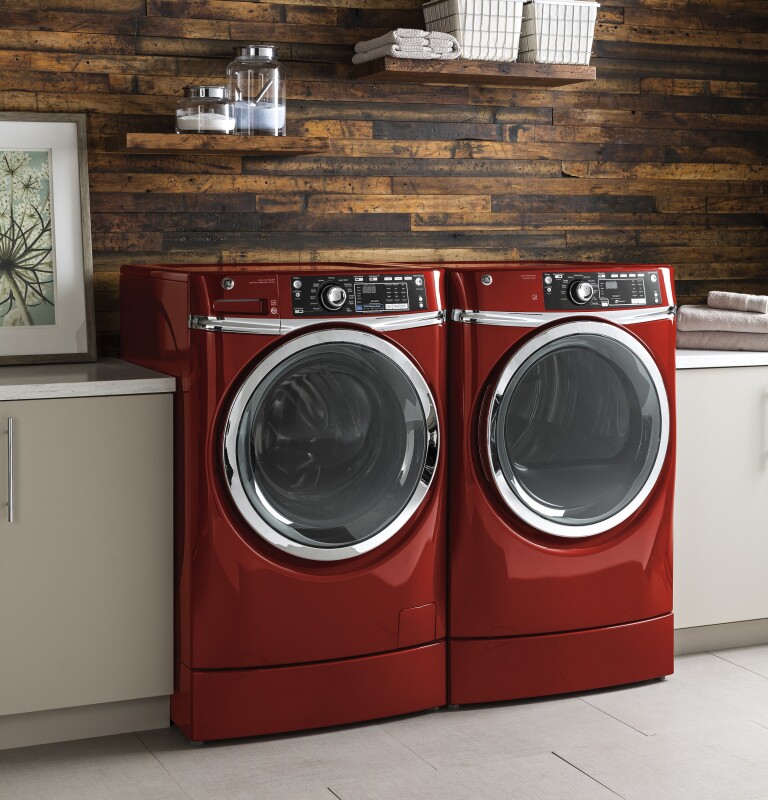 4.9 DOE cu. ft. Capacity Front Load Washer with Steam GFW480SPKRR