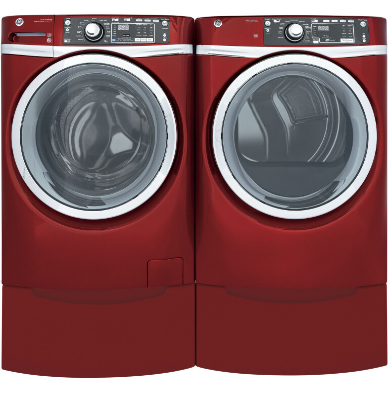 4.9 DOE cu. ft. Capacity Front Load Washer with Steam GFW480SPKRR