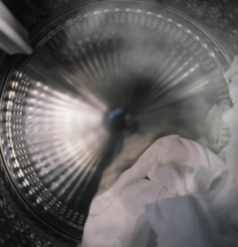 4.8 cu. ft. Capacity Smart Front Load Steam Washer with SmartDispense UltraFresh Vent System with OdorBlock and Steam GFW650SSNWW