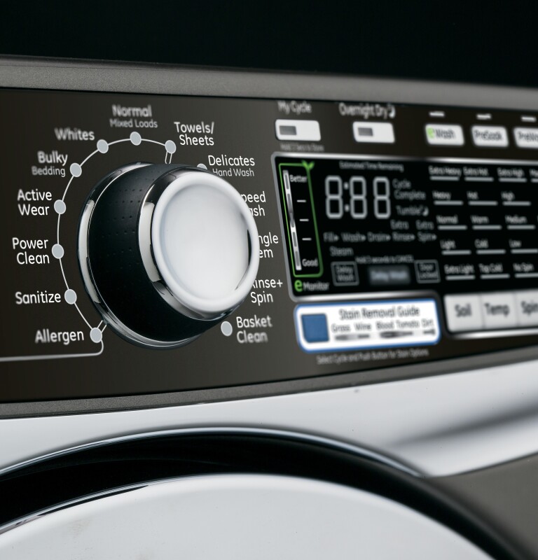 4.8 DOE cu. ft. capacity RightHeight Design Front Load washer GFWR4805FMC