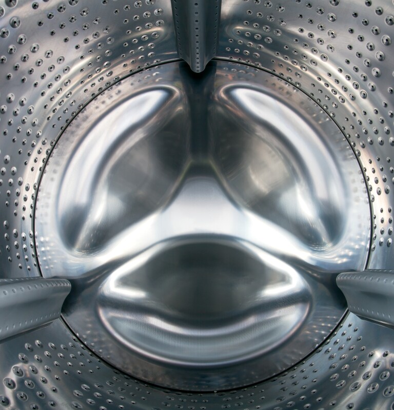 4.8 DOE cu. ft. capacity RightHeight Design Front Load washer GFWR4805FMC