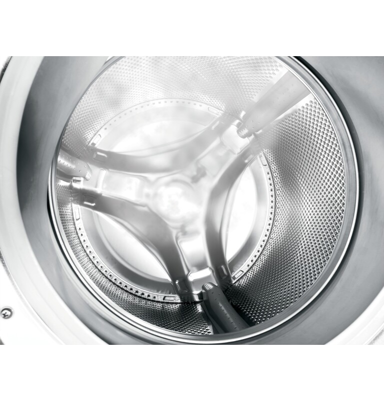 4.8 DOE cu. ft. capacity RightHeight Design Front Load washer GFWR4805FRR