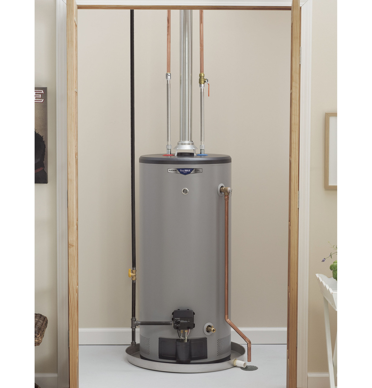 RealMAX Platinum 50-Gallon Short Natural Gas Atmospheric Water Heater GG50S12BXR